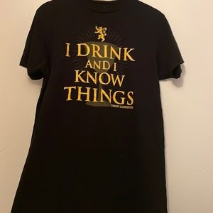 Game of Thrones cotton tee (I drink and I know things) size medium